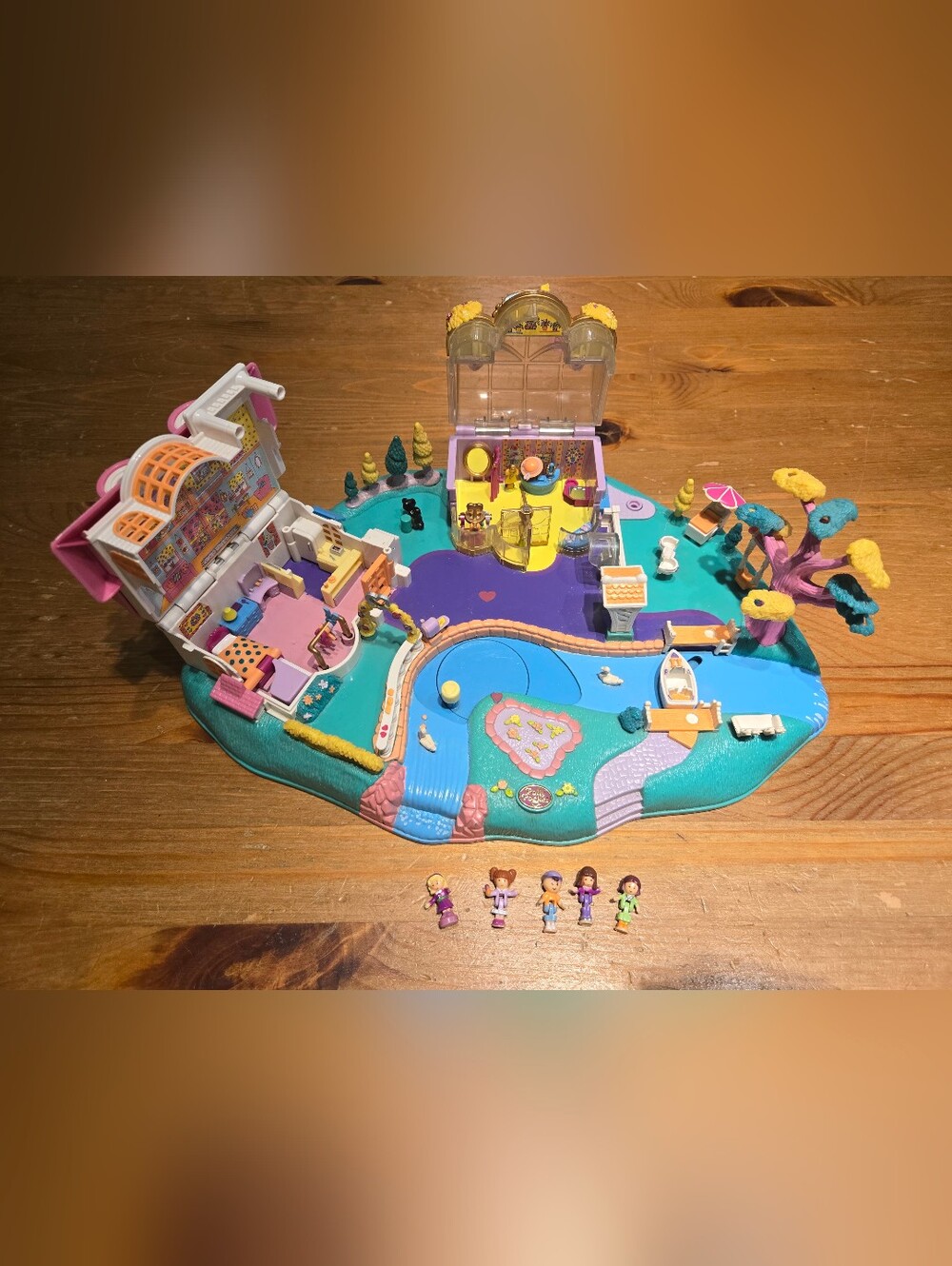 1996 POLLY POCKET POLLY'S MAGICAL MOVIN' POLLYVILLE BOUTIQUE PLAYSET Complete